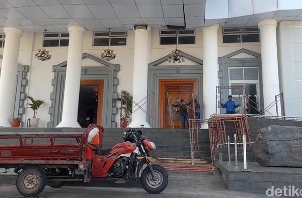 Plafon Gedung KPT Jedol Saat Hujan, Pemkab Brebes Pastikan Tak Ganggu Layanan