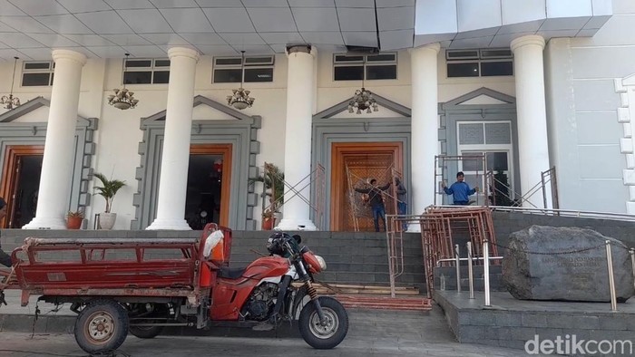 Plafon Gedung KPT Jedol Saat Hujan, Pemkab Brebes Pastikan Tak Ganggu Layanan